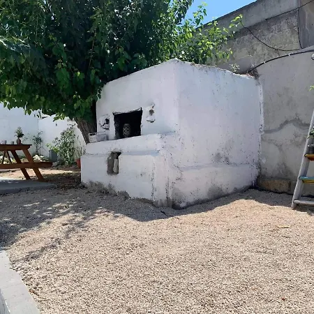 Casa vacanze Pinio's Traditional House *